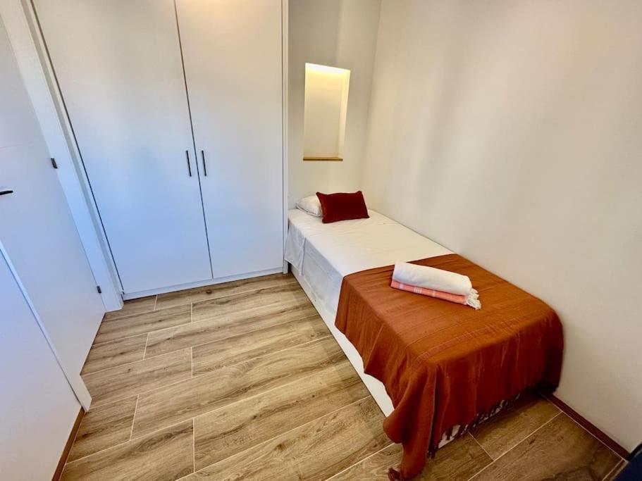 Moderno Y Acogedor Apartamento Con Terraza “ Llebeig” Soller Bagian luar foto