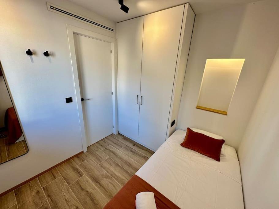 Moderno Y Acogedor Apartamento Con Terraza “ Llebeig” Soller Bagian luar foto
