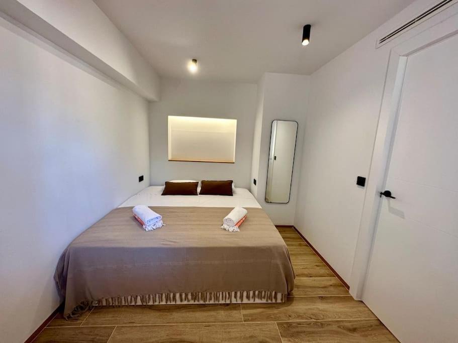 Moderno Y Acogedor Apartamento Con Terraza “ Llebeig” Soller Bagian luar foto